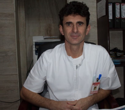 Dr. Emil Senin Negovan Reconstrucția mamară cu implant