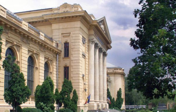3000 de candidați