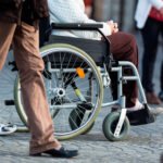 persoana cu dizabilitati